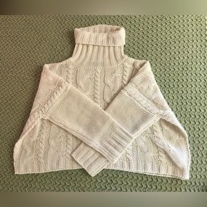 A bundle of two cold weather pieces!